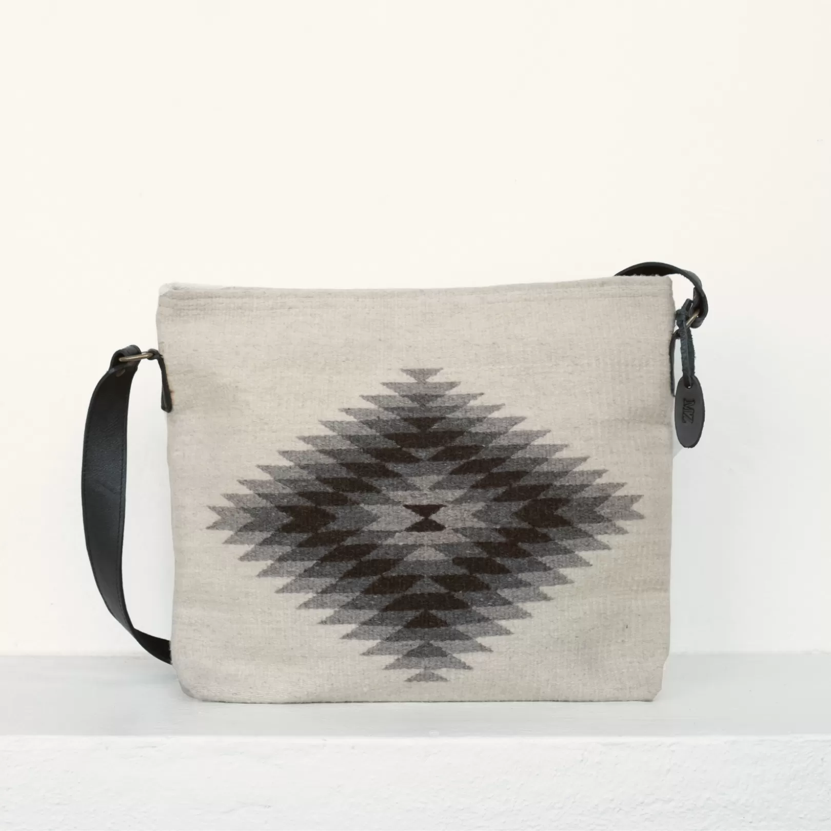 Chavela Shoulder Bag