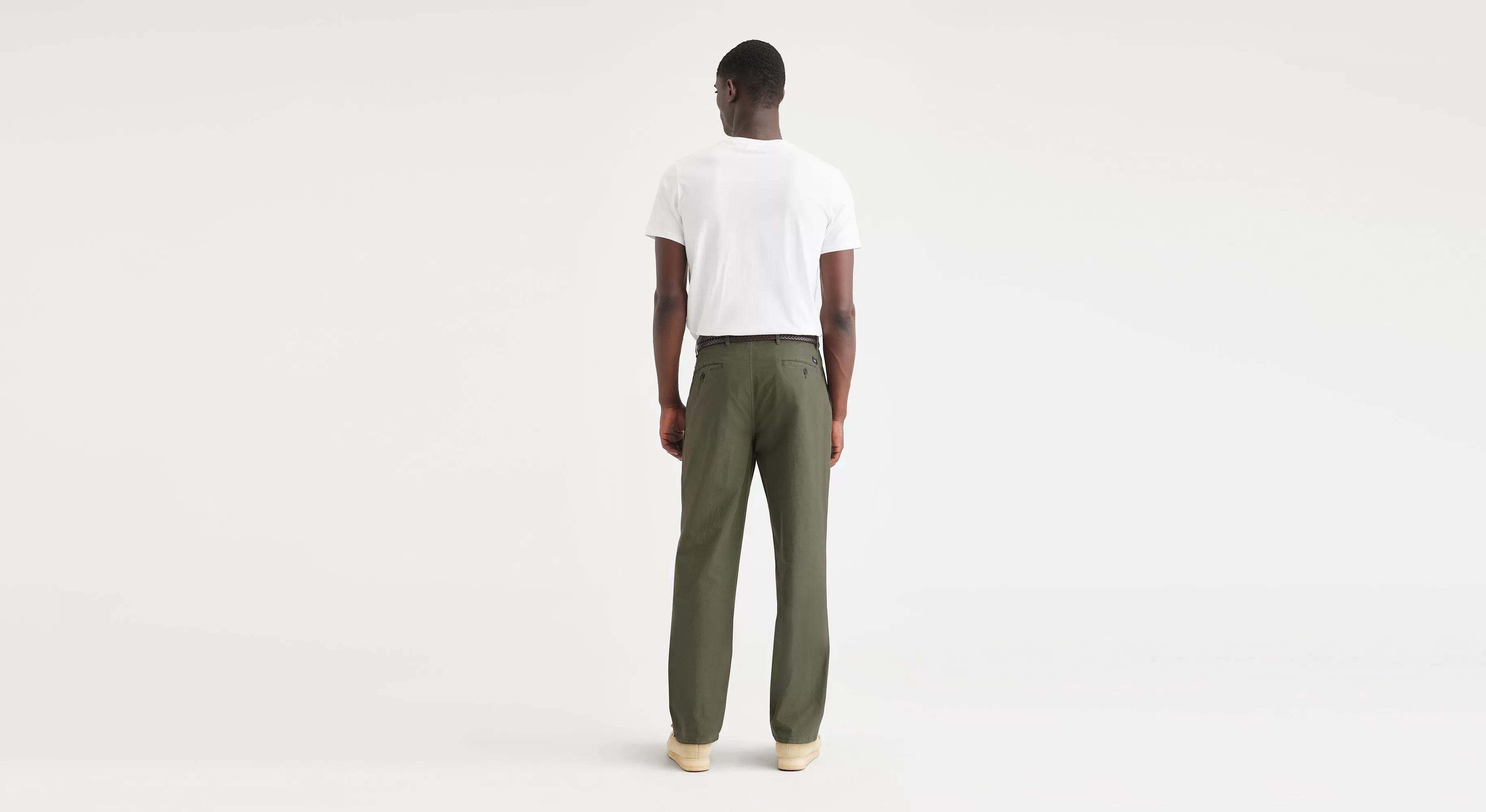 Men's Relaxed Taper Fit Original Pleated Chino Pants