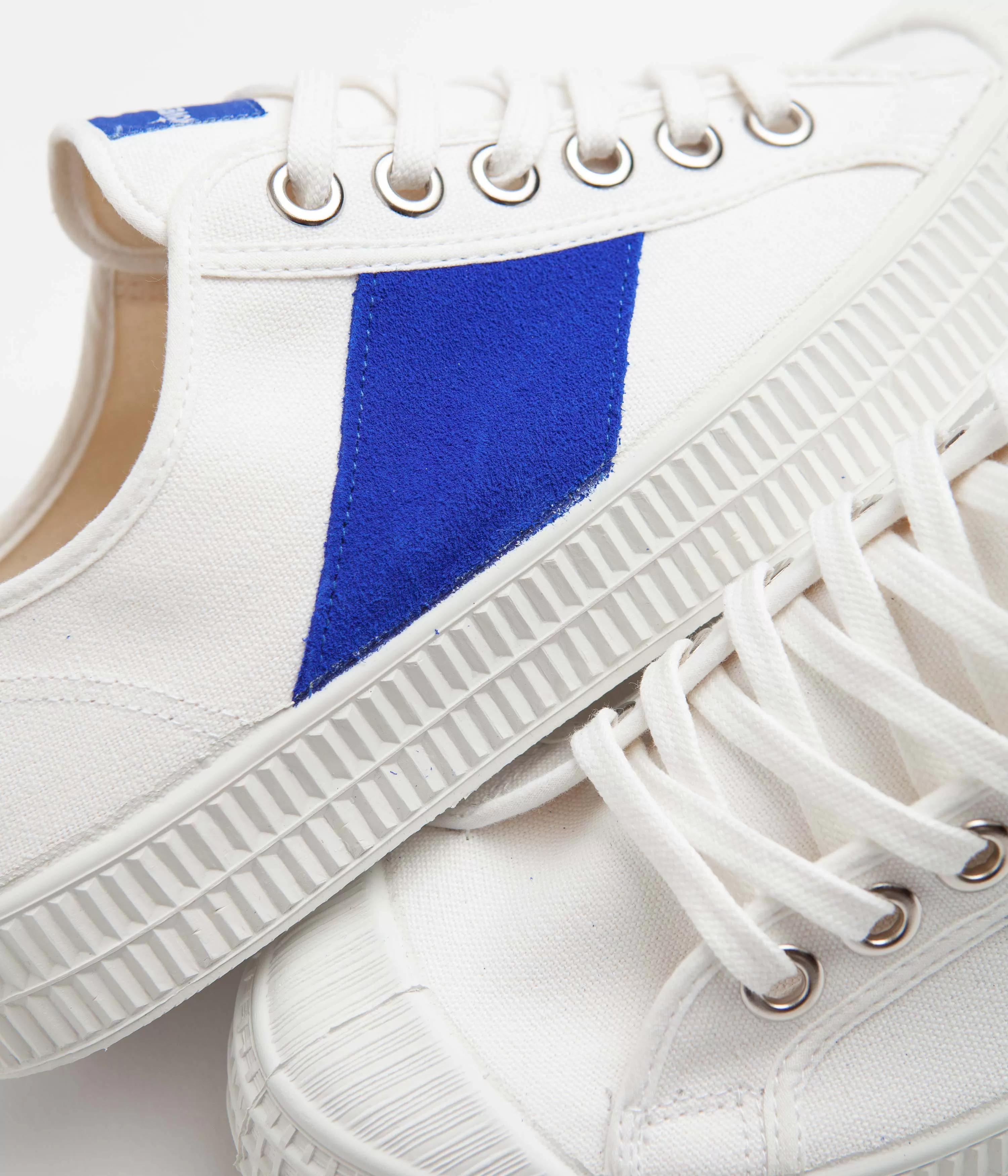 Novesta Star Master Shoes - 10 White / Blue / 110 White