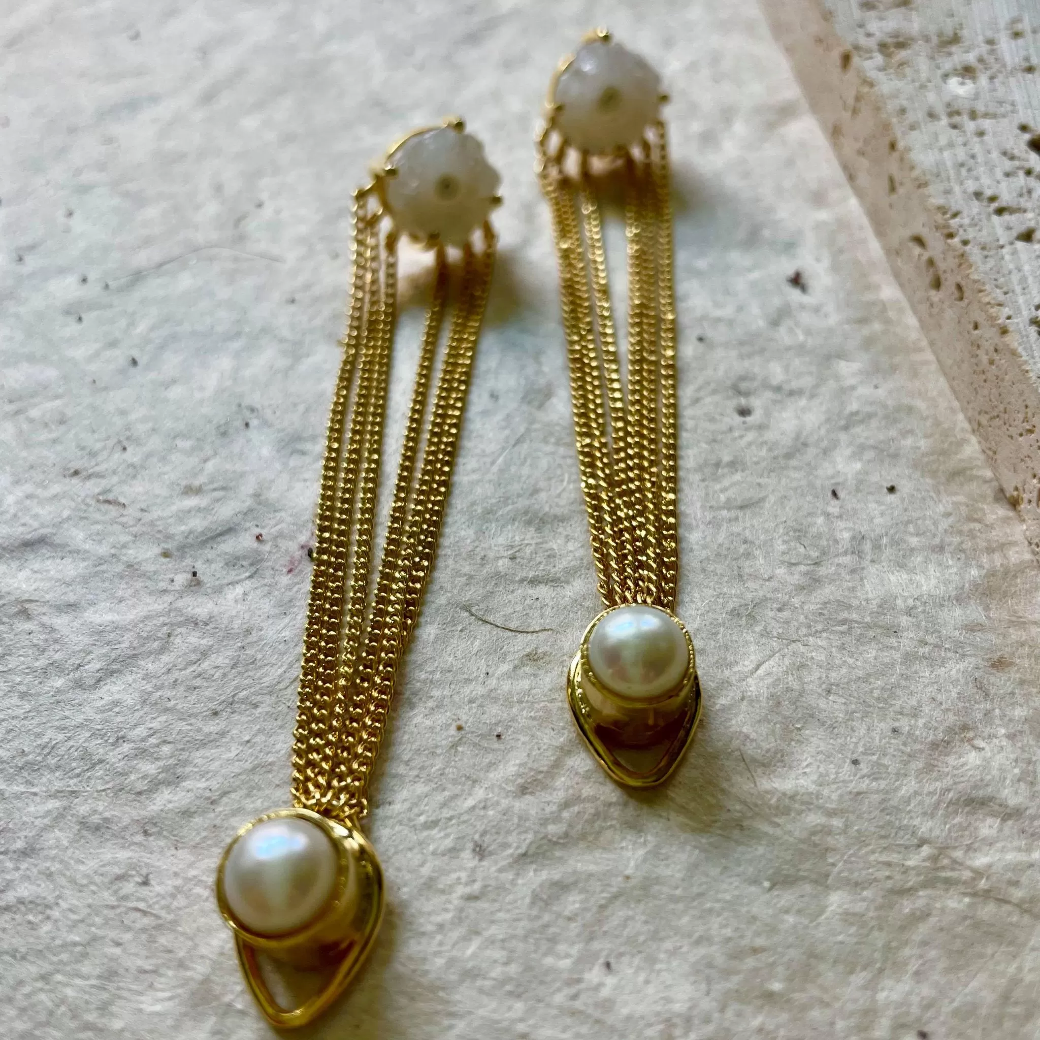 Sitara Earrings With Pearl